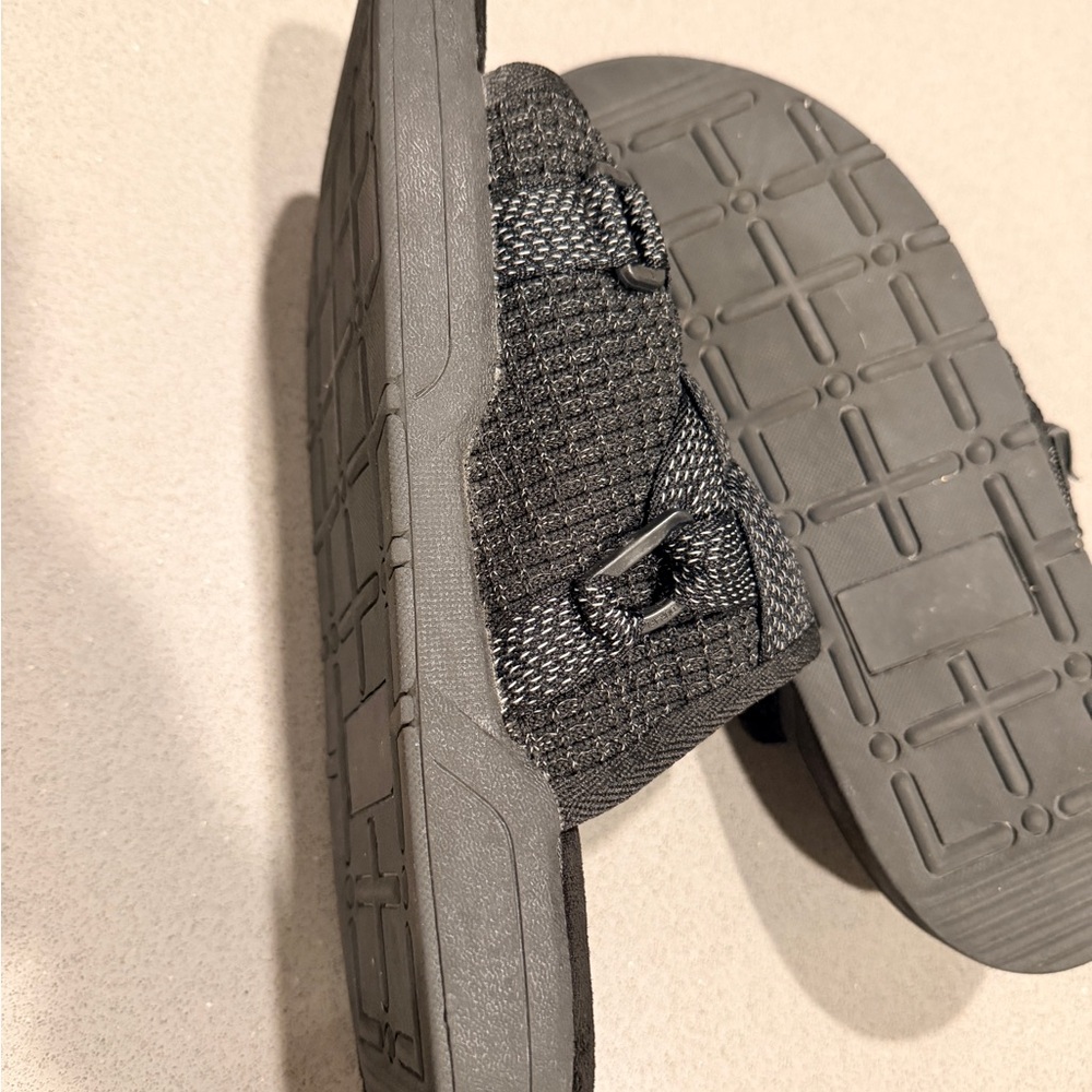 Draco Black Sandals - Picture 6 of 7